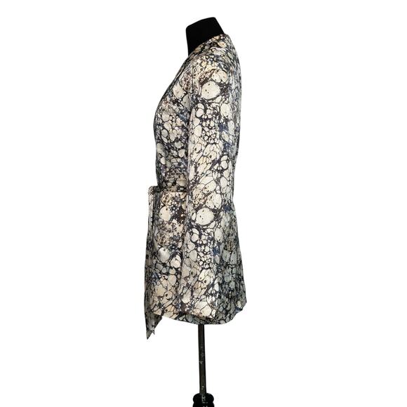 Forever 21 blue cream print long sleeves belted blazer coat size Medium - Picture 9 of 14